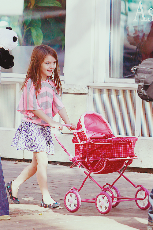 Đón hè xinh yêu cùng Suri Cruise