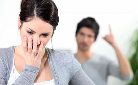 Đành làm ngơ vì chồng nói dối như cuội?