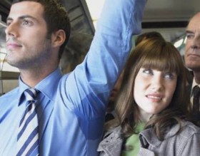 Mẹo kiểm soát mồ hôi trong hè oi bức