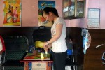 Sinh viên nghèo quên Tết để làm thêm