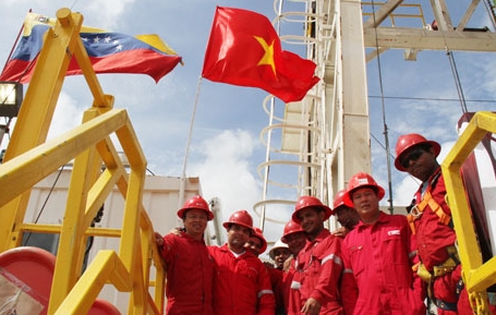 Chuyện tìm dầu ở "cường quốc hoa hậu"