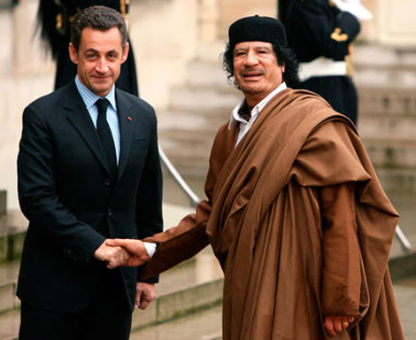 Gaddafi-Sarkozy1ds