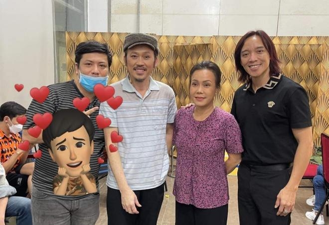Hình ảnh mới nhất của NS Hoài Linh cùng vợ chồng Việt Hương