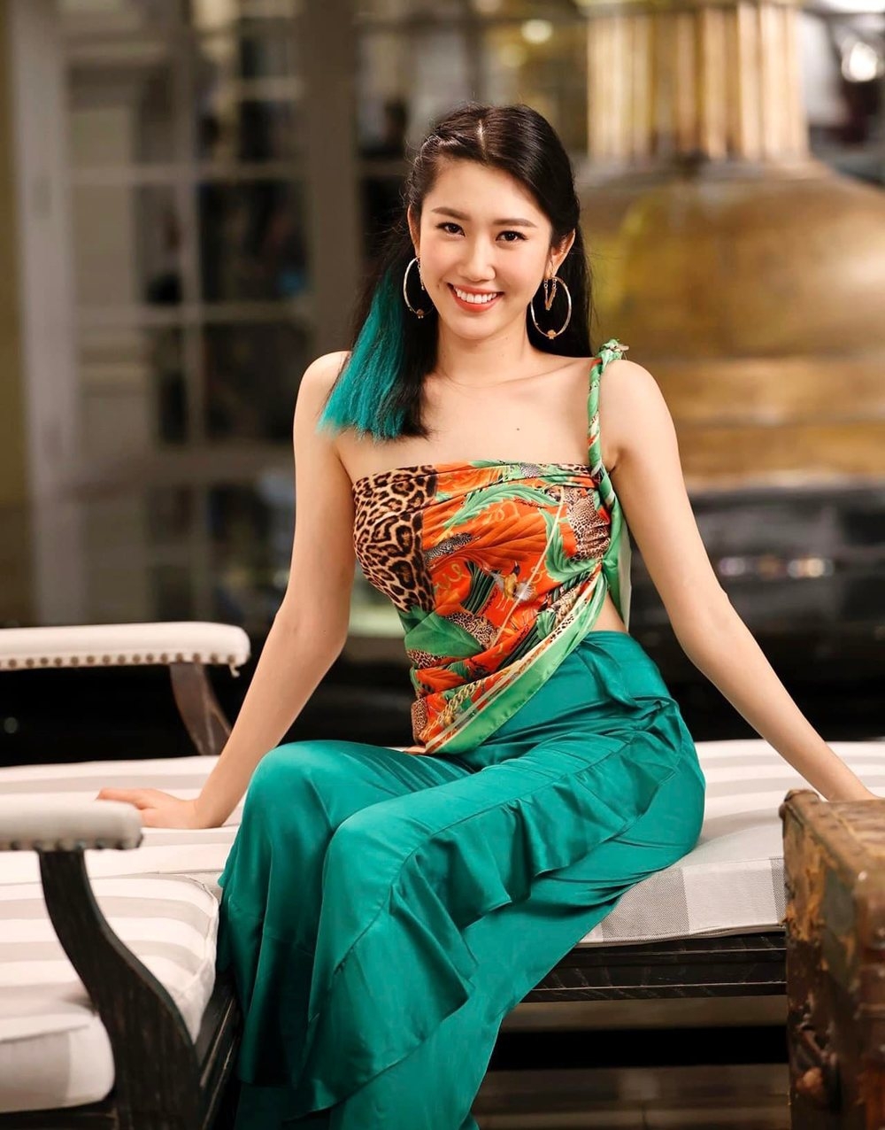Thúy Ngân với nhan sắc 
