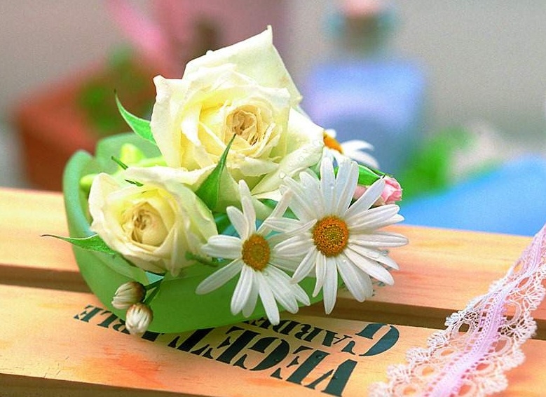 Tử vi 12 con giáp 4/5/2022: Tuổi Sửu công danh rộng mở, tuổi Mùi công việc không may mắn