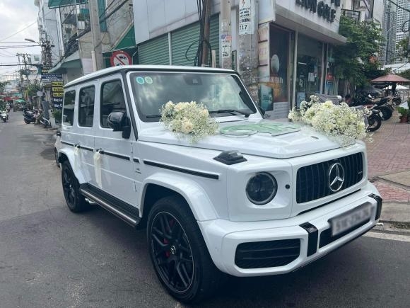 Đám cưới Phương Trinh Jolie với dàn siêu xe chục tỷ