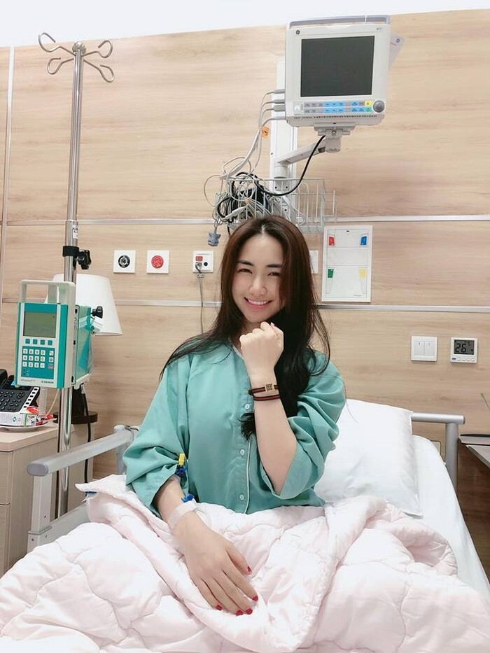 Hòa Minzy chia sẻ phải mổ ngực sau sinh khiến mọi người bất ngờ