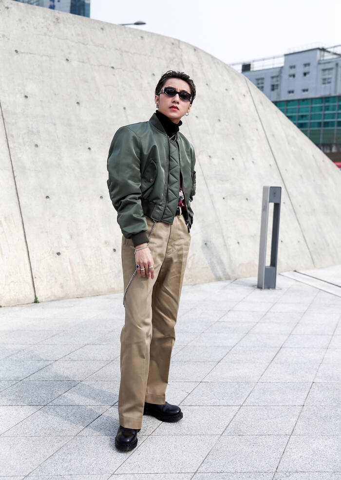 Tin hot giải trí ngày 21/7: Sơn Tùng M-TP với outfit độc đáo và mới lạ