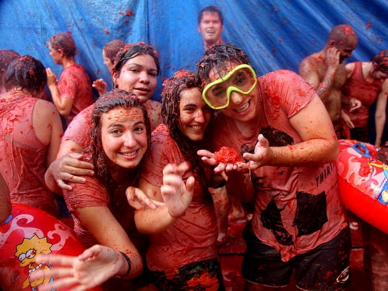 La Tomatina - Lễ hội nhuộm đỏ sắc cà chua