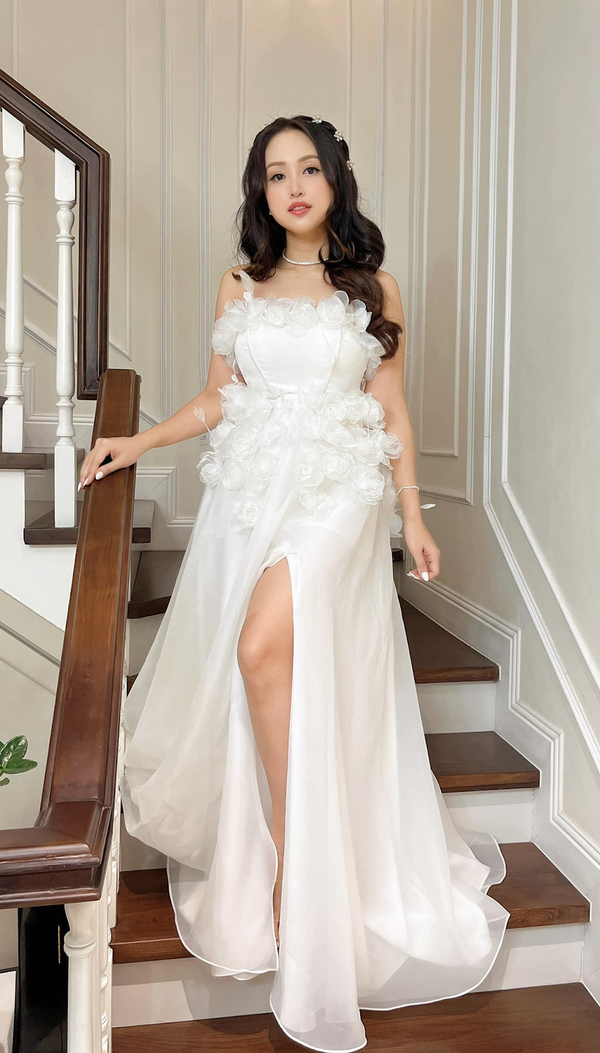 Ngỡ ngàng trước nhan sắc “thăng hạng” sau sinh của Vân Hugo
