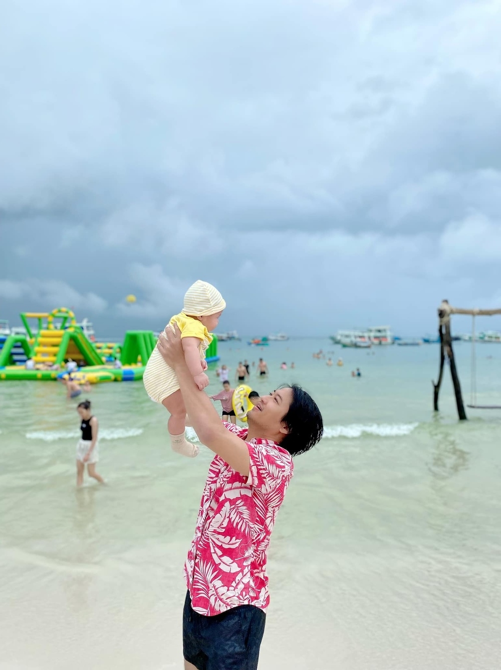 Sao Việt hôm nay 21/7: Huyền Lizzie chia sẻ về sự cố khi ghi hình 