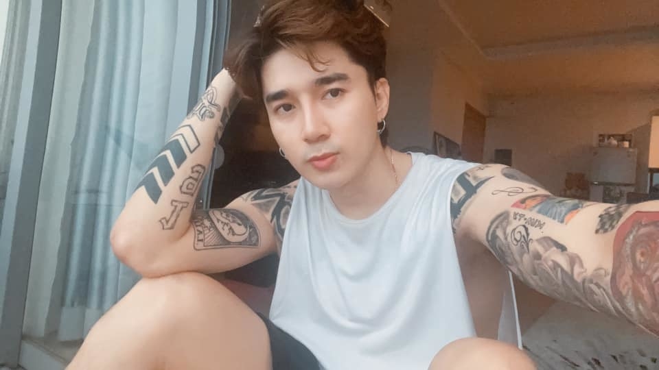 Tin hot giải trí ngày 30/8: Phía Erik phủ nhận tin đồn đạo nhái poster MV Tin hot giải trí ngày 30/8: Phía Erik phủ nhận tin đồn đạo nhái poster MV
