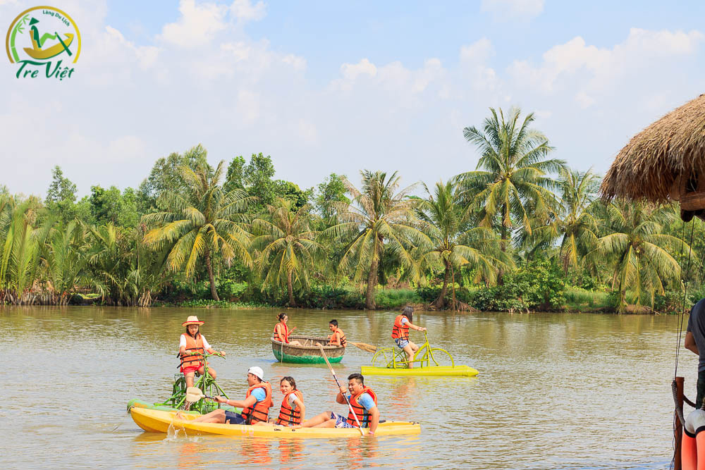 Khu du lịch Làng Tre Việt
