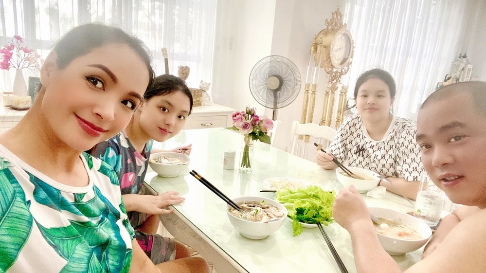 Sao Việt ngày 14/10: Lương Thế Thành - Thuý Diễm bất ngờ bị CEO Đại Nam réo tên