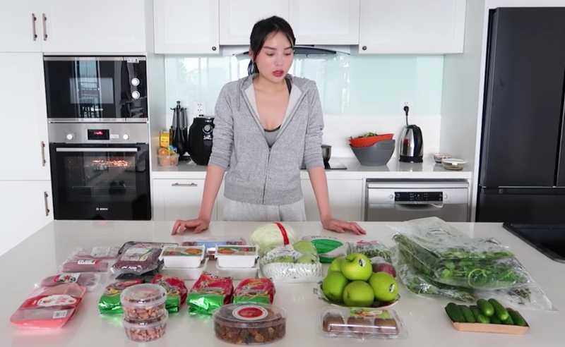 Sao Việt ngày 22/10: Hoa hậu Kỳ Duyên chia sẻ bí quyết giảm 5 kg trong một tháng