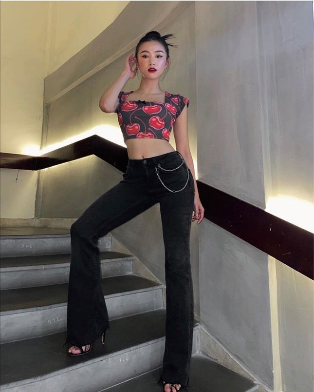 Sao Việt ngày 31/10: Siêu mẫu Thanh Hằng 