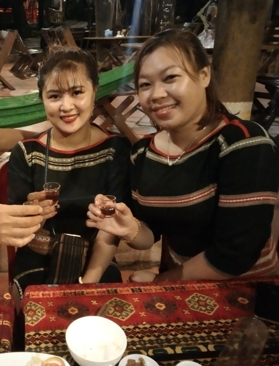 Buôn Đôn - bình minh trên mái nhà sàn