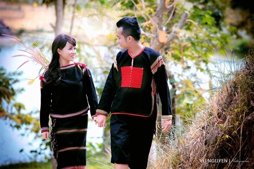 Ðặc sắc trang phục truyền thống của người Ê đê
