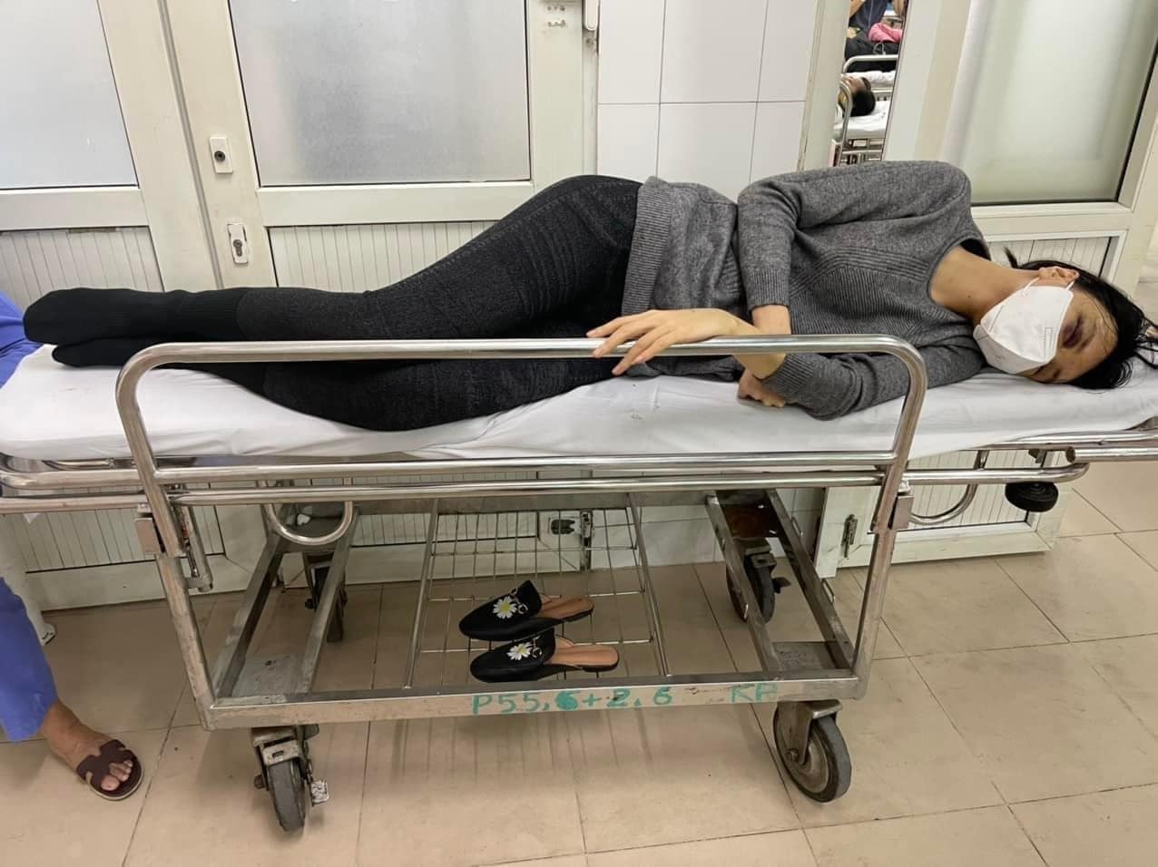 Siêu mẫu Khả Trang bị chồng bạo hành Siêu mẫu Khả Trang bị chồng bạo hành