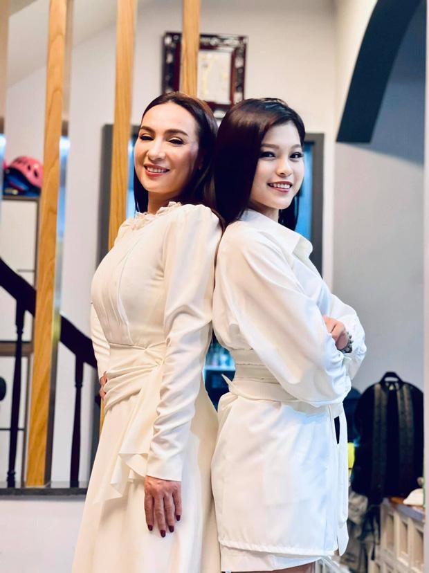 Con gái nuôi ca sĩ Phi Nhung trước tin đồn bất kính với cha mẹ ruột