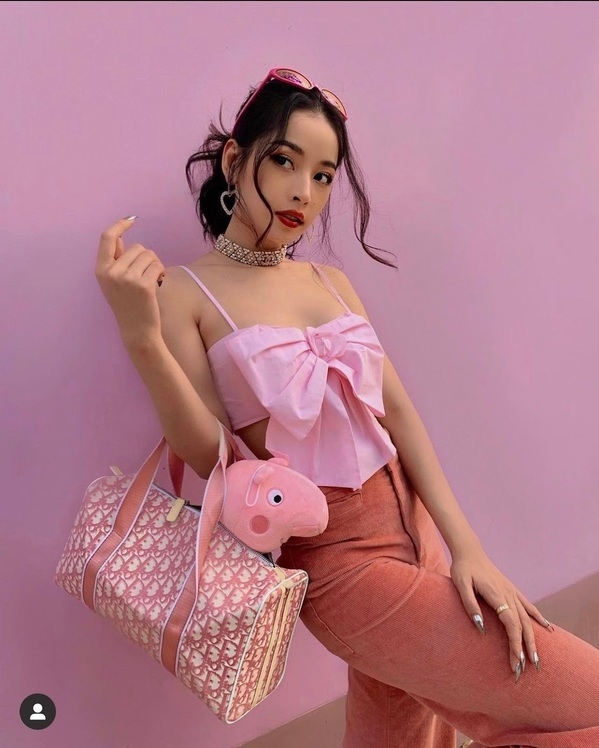 Sao Việt ngày 18/12: Trương Quỳnh Anh với outfit thời thượng