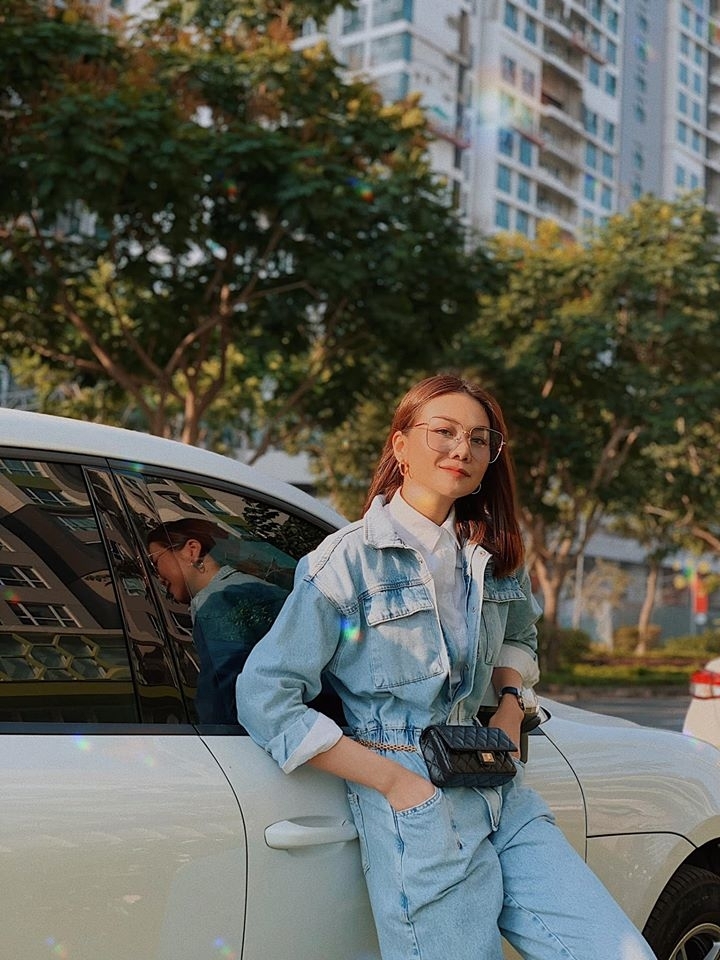 Sao Việt ngày 18/12: Trương Quỳnh Anh với outfit thời thượng