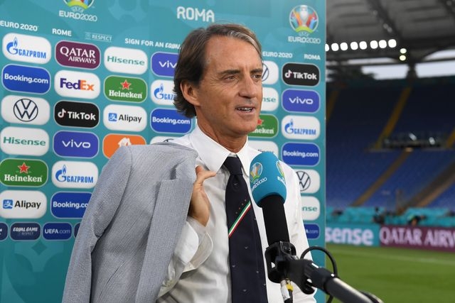 HLV Roberto Mancini: Vào chung kết Euro thôi chưa đủ