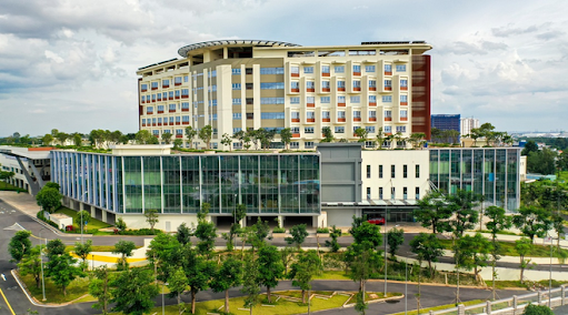 TP HCM: Bí thư Thành ủy Nguyễn Văn Nên thăm Bệnh viện Hồi sức Covid-19