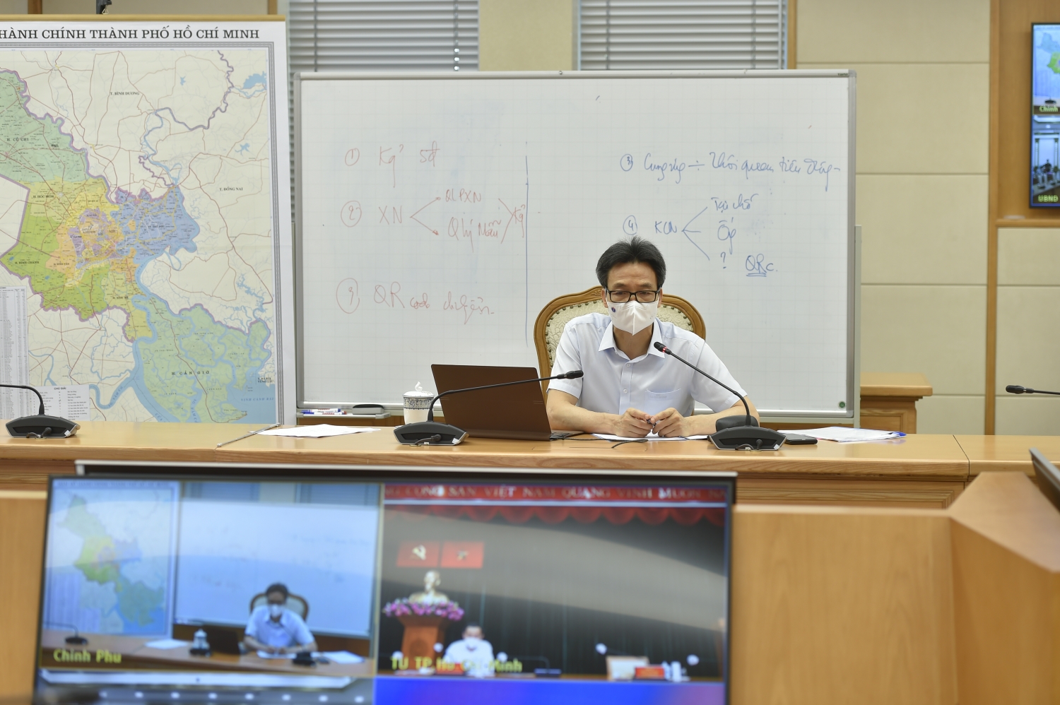TP HCM: Giữ vững chắc vùng an toàn, không để tuyến đầu thiếu trang thiết bị