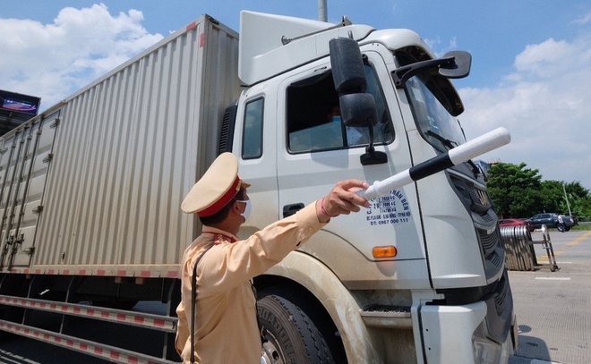 TP HCM: Người trên phương tiện vận chuyển phải có giấy chứng nhận âm tính với SARS-CoV-2