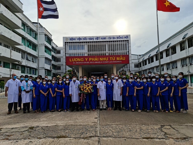 Đội ngũ y bác sĩ Quảng Bình lên đường hỗ trợ TP HCM chống dịch
