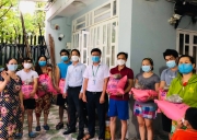 Nhiều tỉnh thành hỗ trợ người dân xa quê gặp khó khăn trong vùng giãn cách