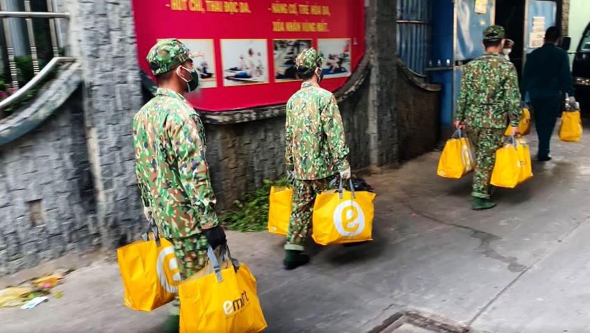 Đội quân tình nguyện, sát cánh cùng người dân TP HCM trong giai đoạn khó khăn