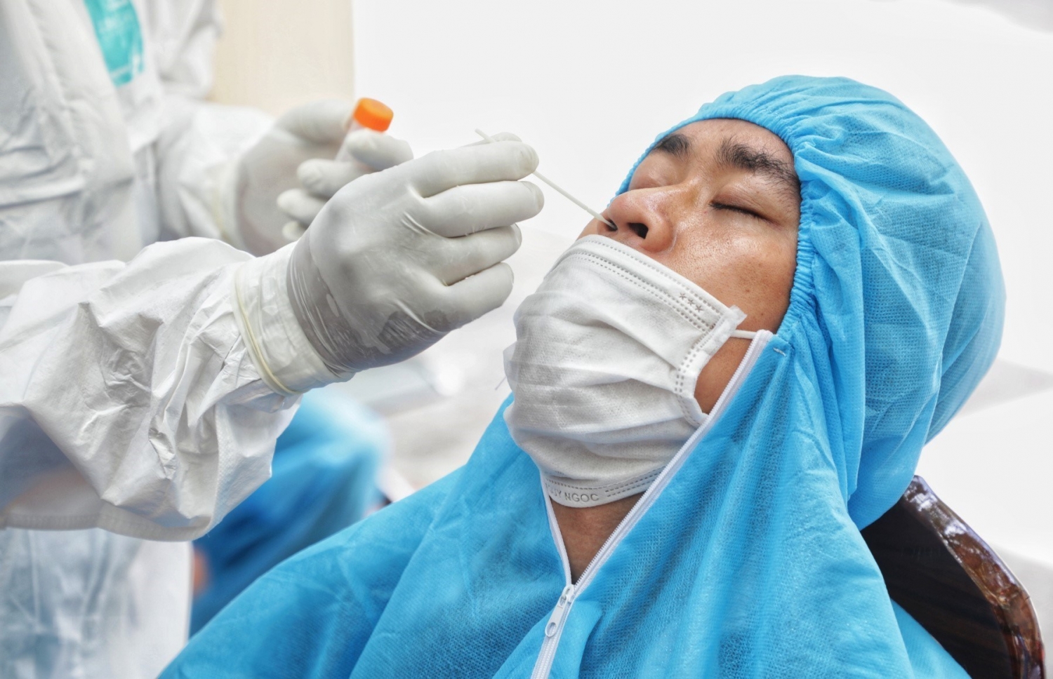 Tin tức Covid-19 ngày 24/8: Test nhanh 170.000 mẫu vùng cam và đỏ, phát hiện 6.000 mẫu dương tính