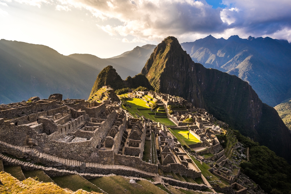 peru bat giu du khach khi phat hien phan trong ngoi den linh thieng o machu picchu