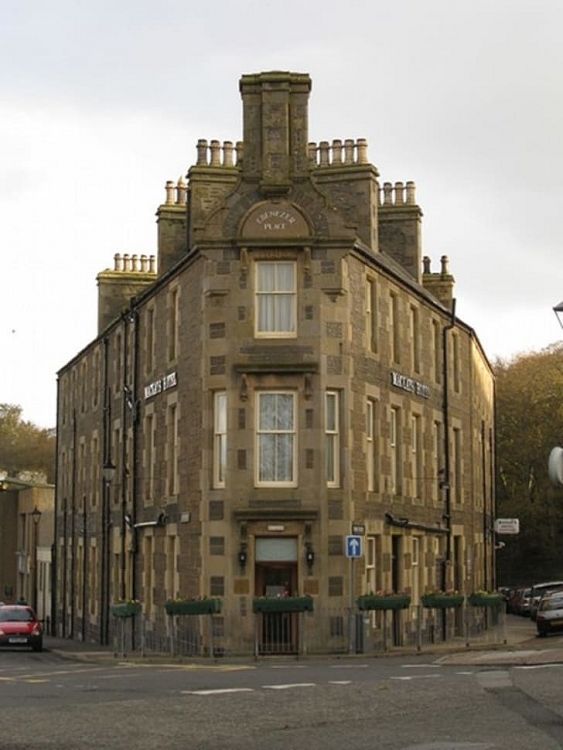 Con phố ngắn nhất thế giới chỉ có một địa chỉ ở Scotland