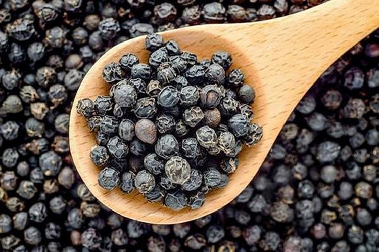 Giá tiêu hôm nay 14/1/2021: Thấp nhất 50.000 đồng/kg