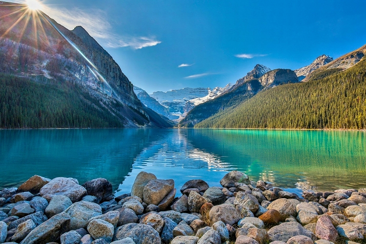 Những hồ nước đẹp nhất Canada Những hồ nước đẹp nhất Canada