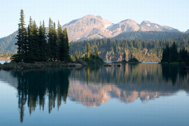 Những hồ nước đẹp nhất Canada Những hồ nước đẹp nhất Canada