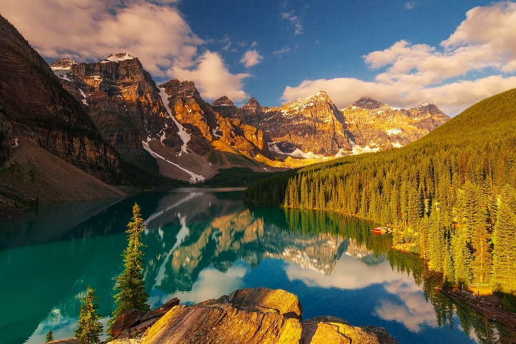 Những hồ nước đẹp nhất Canada Những hồ nước đẹp nhất Canada