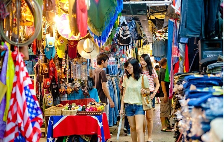 du lich bangkok nho ghe qua cho cuoi tuan chatuchak de mua nhung mon hang re