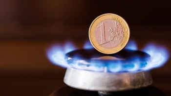 Giá khí đốt ở châu Âu bất ngờ giảm mạnh