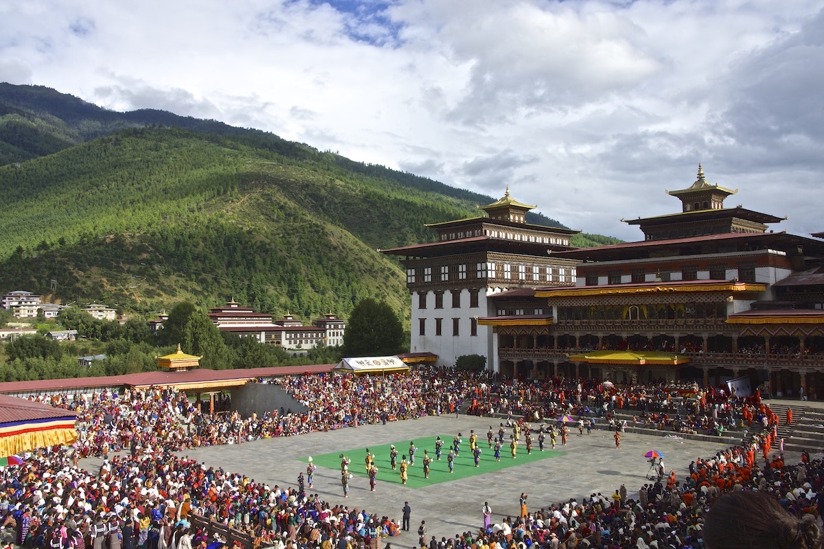 tim hieu van hoa truyen thong phong phu va le hoi linh thieng cua bhutan
