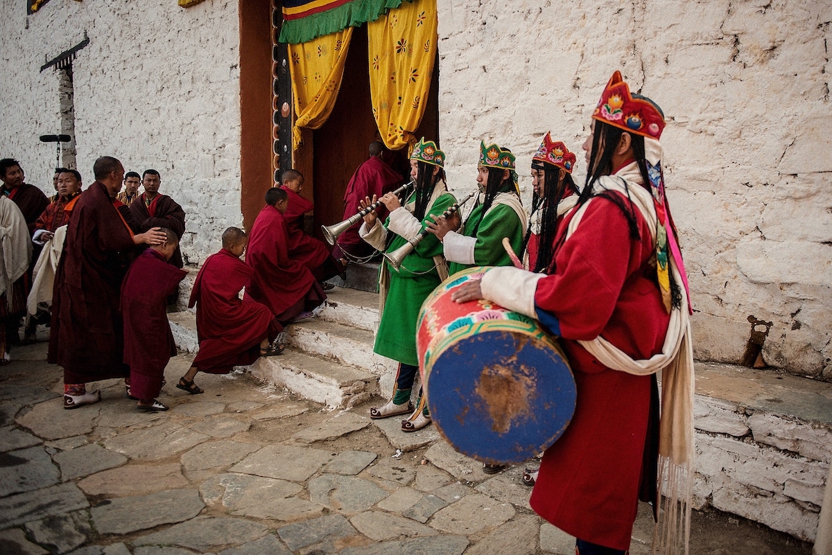 tim hieu van hoa truyen thong phong phu va le hoi linh thieng cua bhutan