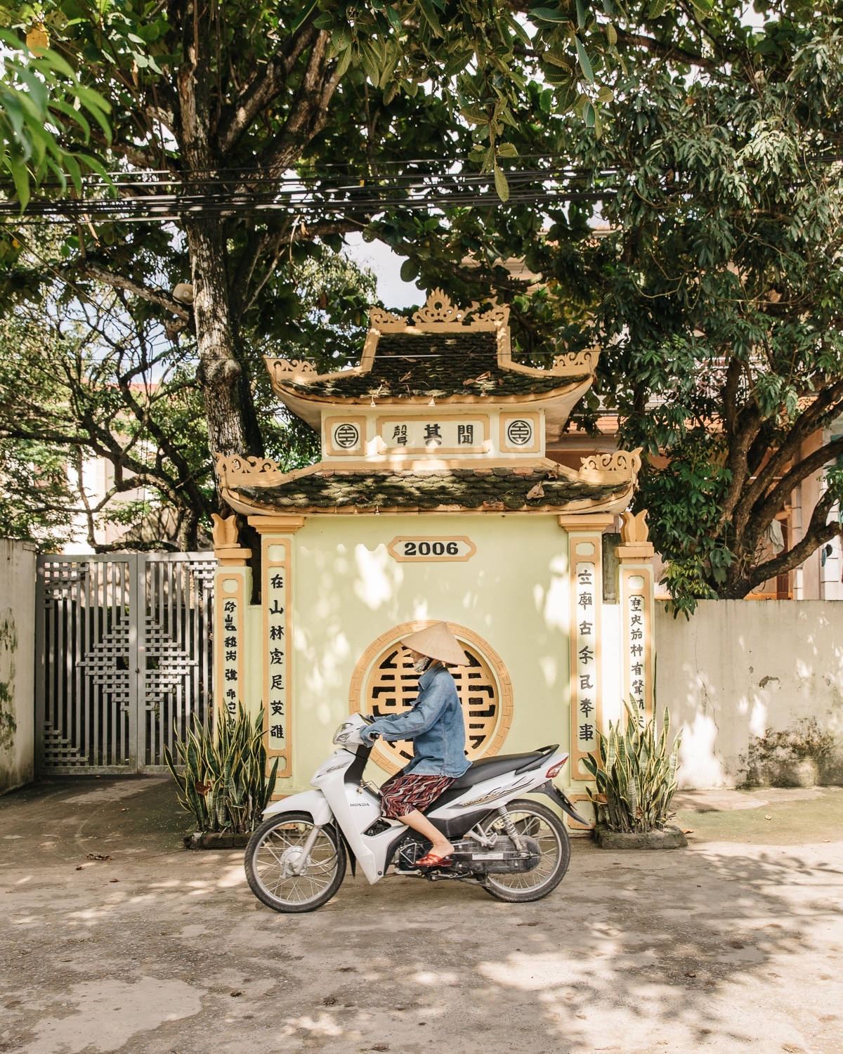 Cuộc sống đời thường bình dị ở miền bắc Việt Nam dưới con mắt thẩm mỹ của nhiếp ảnh gia Bỉ cuoc song doi thuong binh di o mien bac viet nam duoi con mat tham my cua nhiep anh gia bi