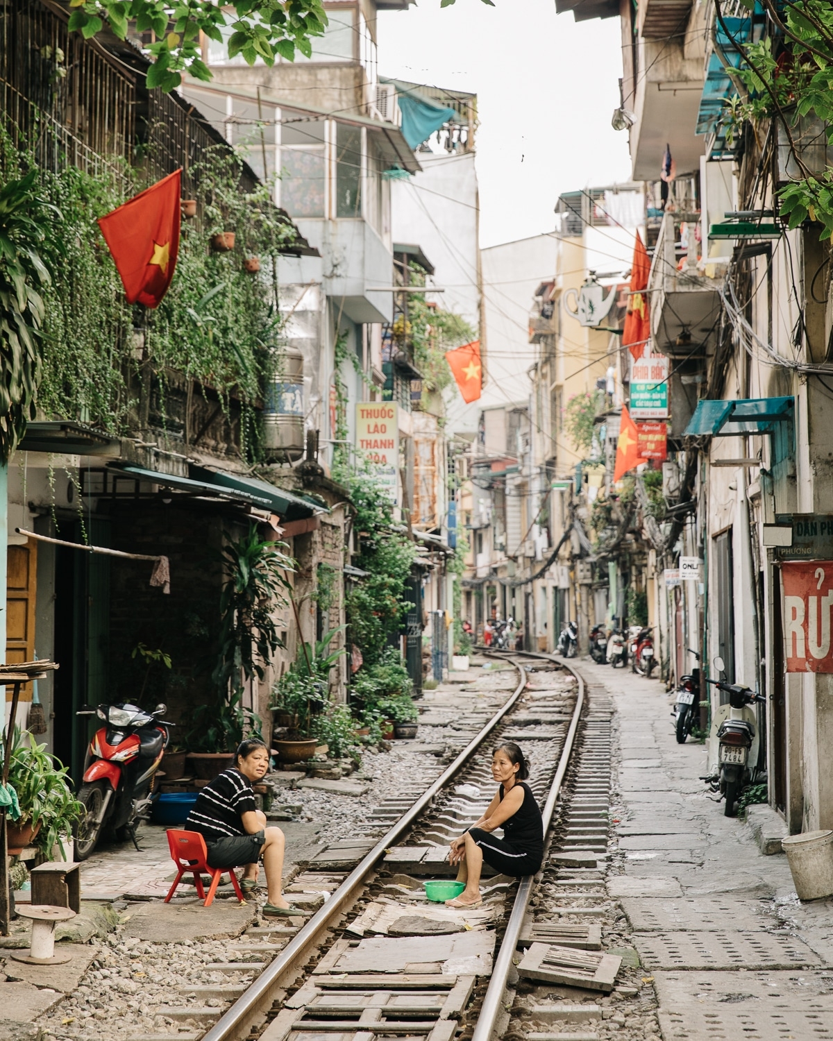 Cuộc sống đời thường bình dị ở miền bắc Việt Nam dưới con mắt thẩm mỹ của nhiếp ảnh gia Bỉ cuoc song doi thuong binh di o mien bac viet nam duoi con mat tham my cua nhiep anh gia bi