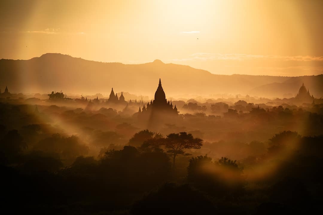Chiêm ngưỡng loạt ảnh từ trên cao, Myanmar xứng danh “ đất nước của những ngôi chùa
