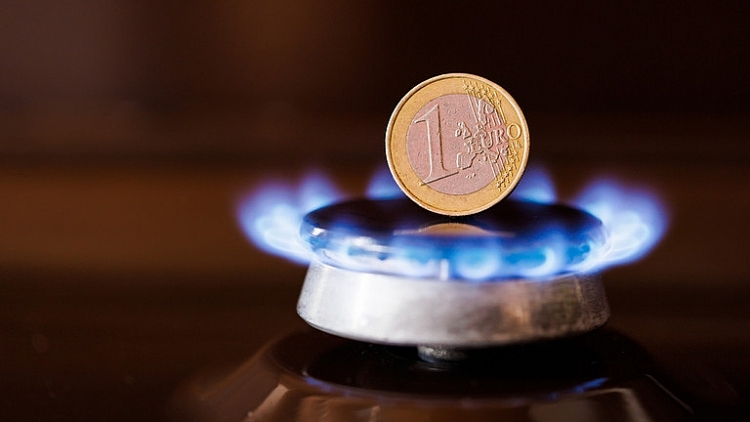 Giá khí đốt ở châu Âu giảm xuống dưới 1.700 USD lần đầu tiên kể từ cuối tháng 7