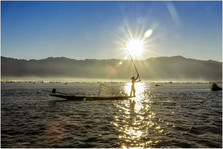 Cuộc sống yên bình của người dân trên hồ Inle, Myanmar Cuộc sống yên bình của người dân trên hồ Inle, Myanmar
