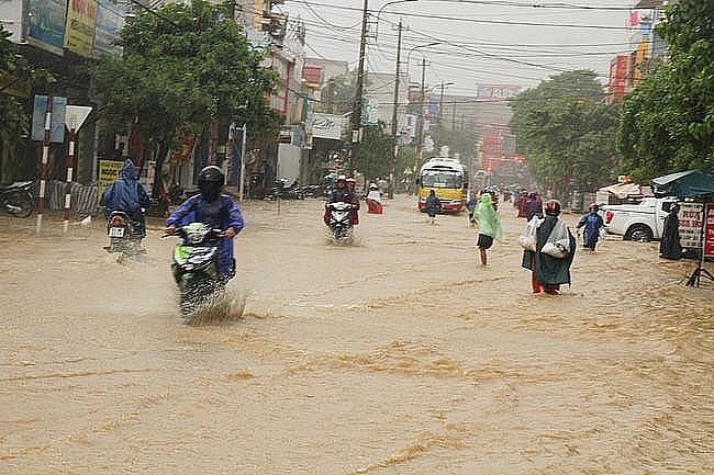 Dự báo thời tiết hôm nay ngày 9/11/2020: Từ miền Trung trở vào mưa to